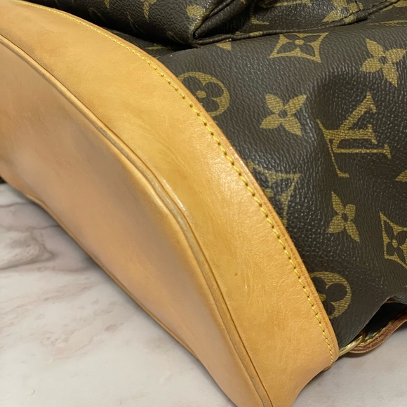SOLD ON INSTAGRAM PAGE. LOUIS VUITTON MONTSOURIS GM BACKPACK - Picture 16 of 16